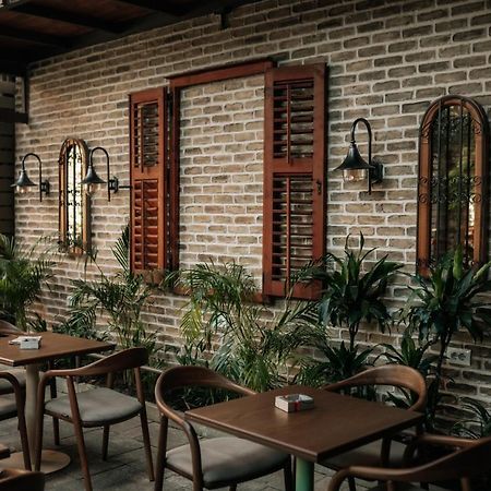 Bed Station Hostel & Bar Shkoder Exterior photo