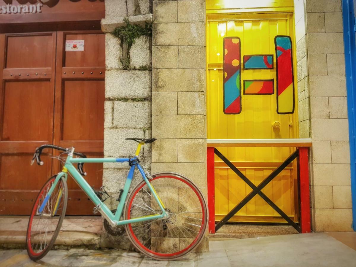 Bed Station Hostel & Bar Shkoder Exterior photo